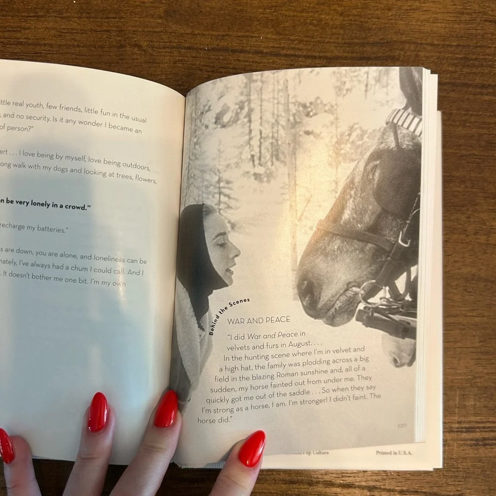 How to Be Lovely: The Audrey Hepburn Way of Life be Melissa Hellstern Book - Picture 6 of 6